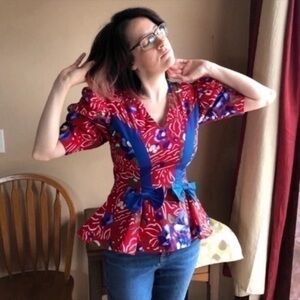 Vintage 80s floral peplum top w/ poufy sleeves